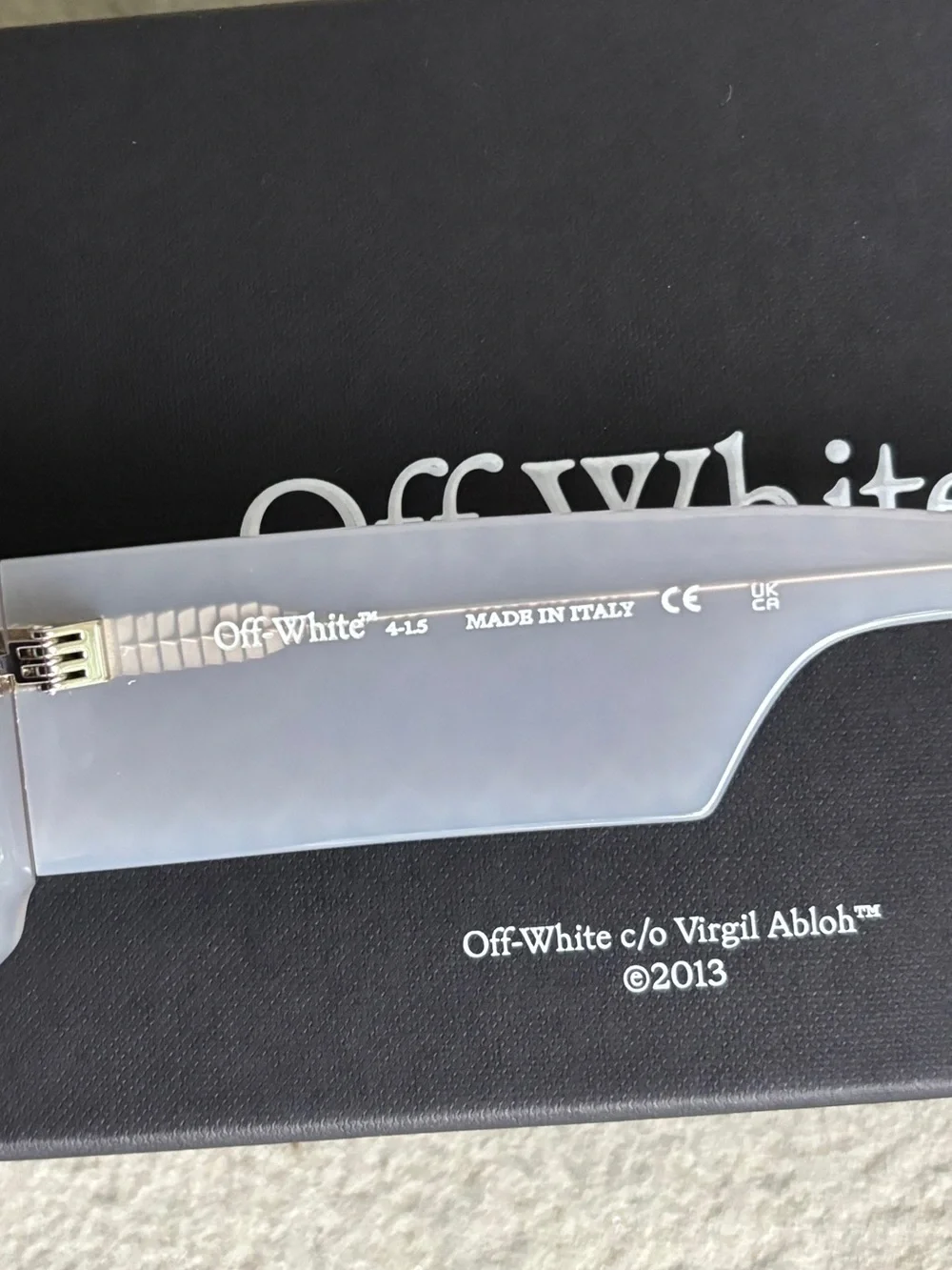 Off-White authentic off